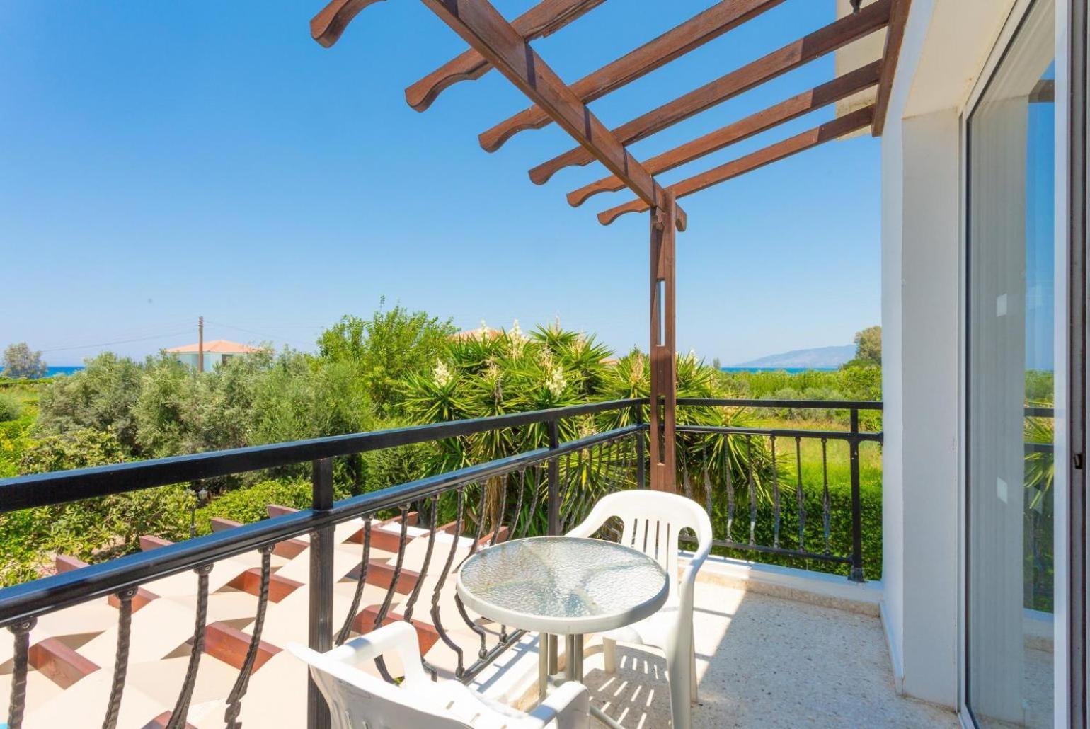 Sun Beach Villa Thio Polis Kültér fotó