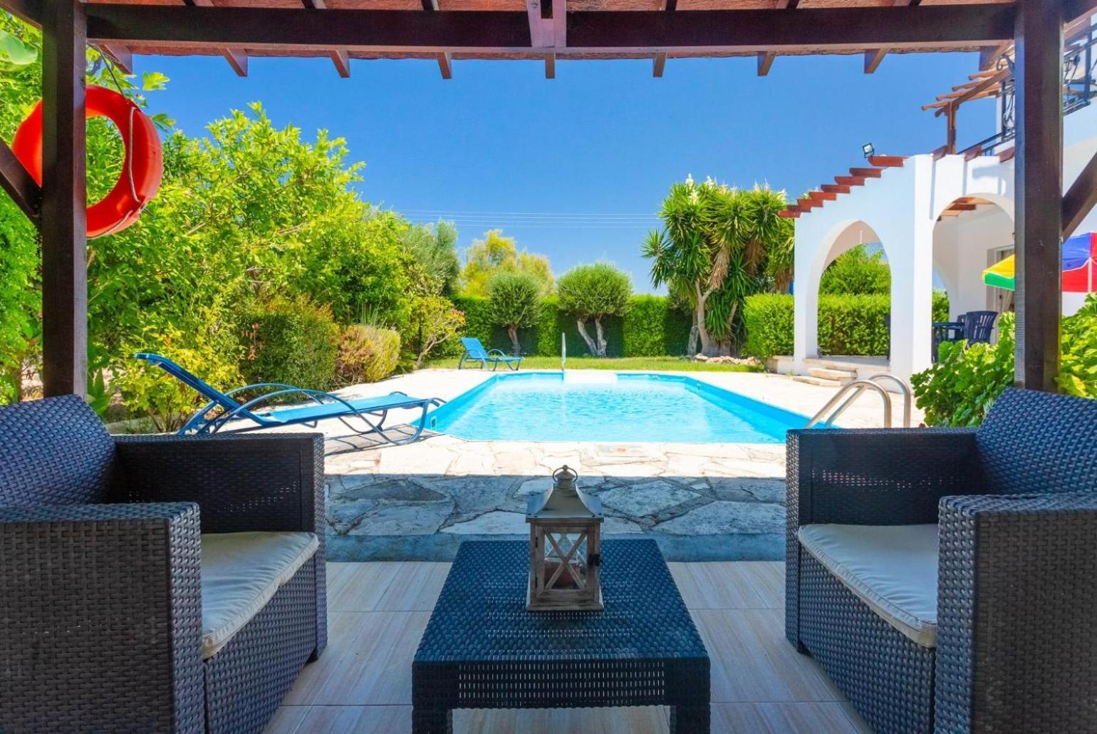 Sun Beach Villa Thio Polis Kültér fotó